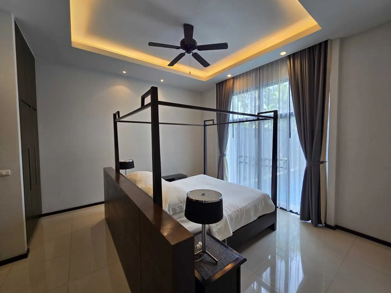 Property image - full photo 16
