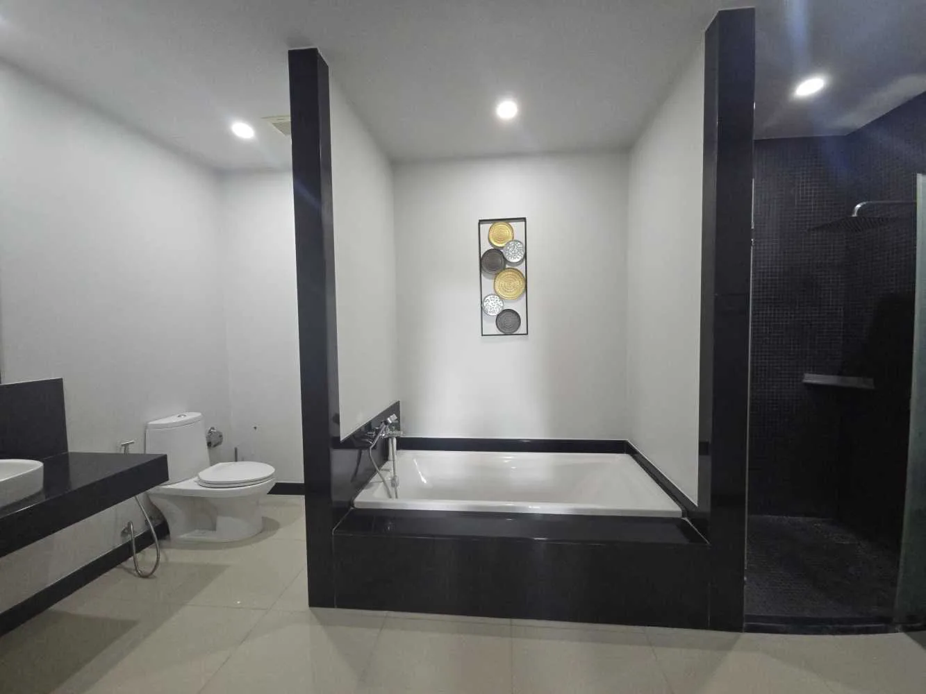 Property image - full photo 6
