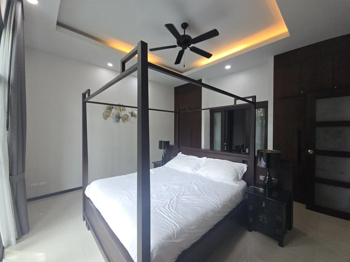 Property image - full photo 4