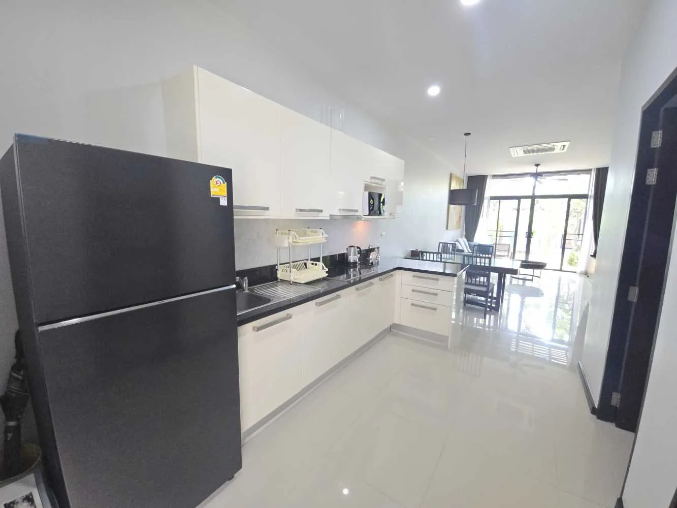 Property image - full photo 3