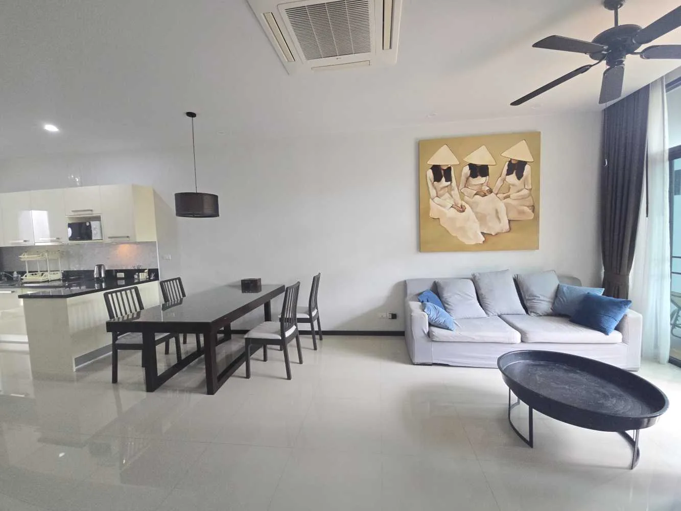 Property image - full photo 2