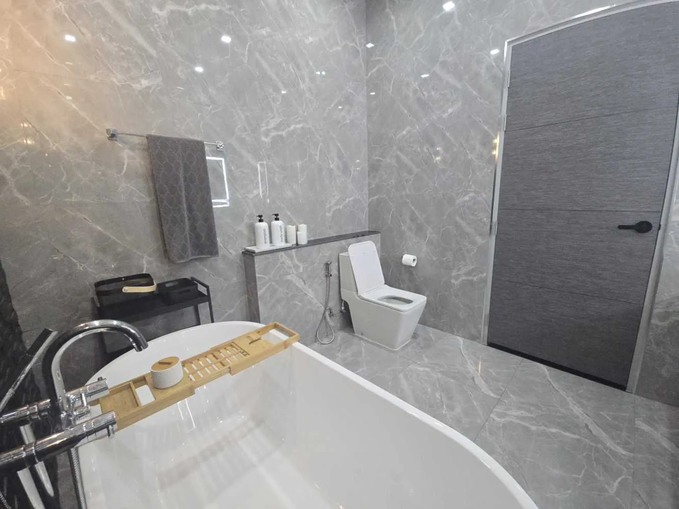 Property image - full photo 15