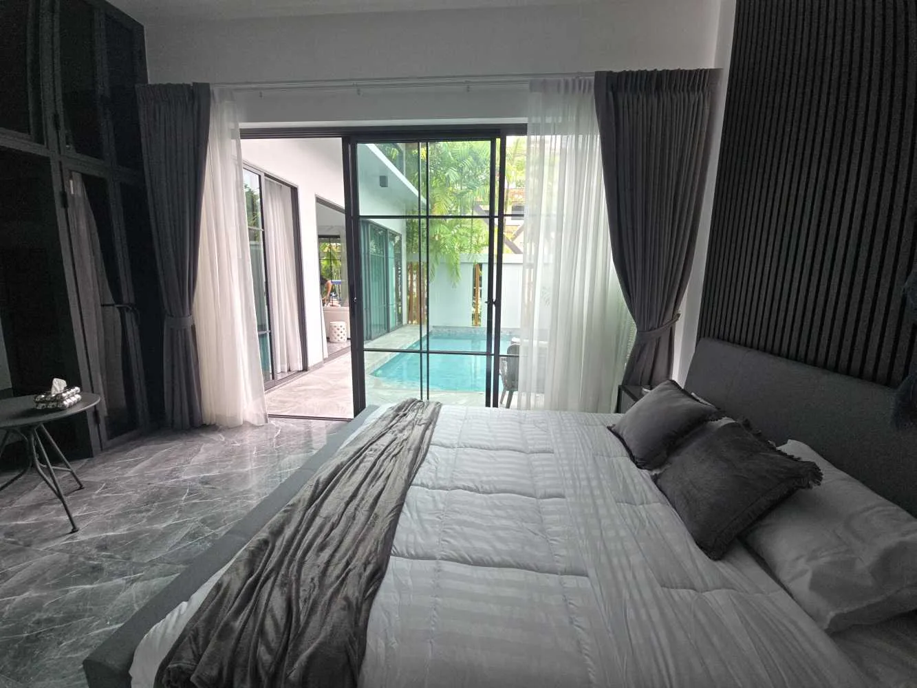 Property image - full photo 32