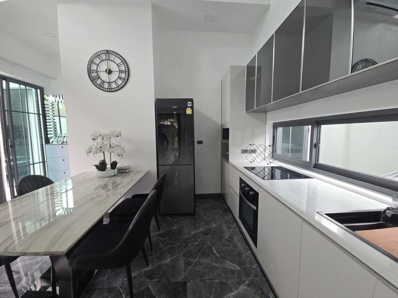 Property image - full photo 9