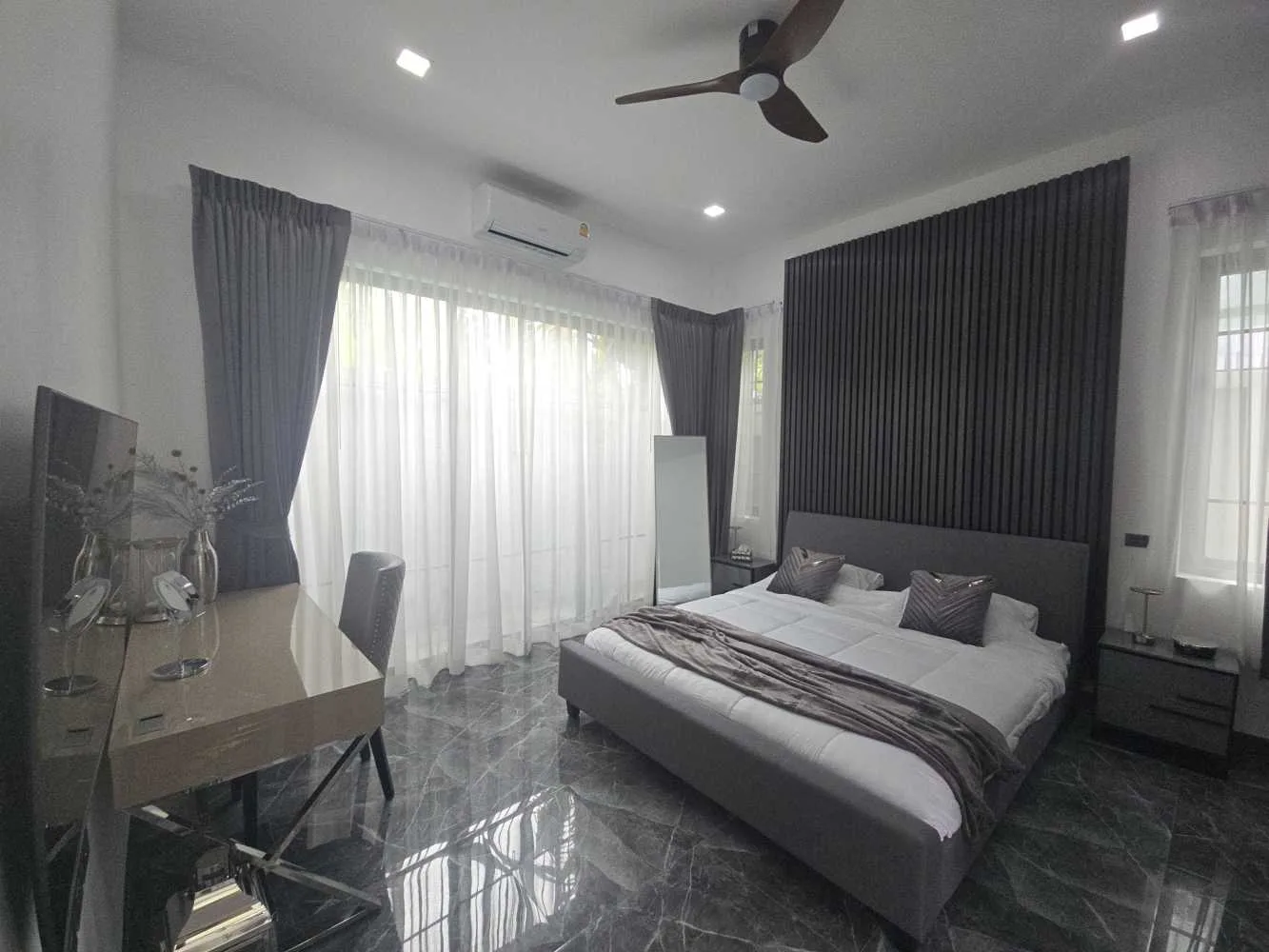 Property image - full photo 20