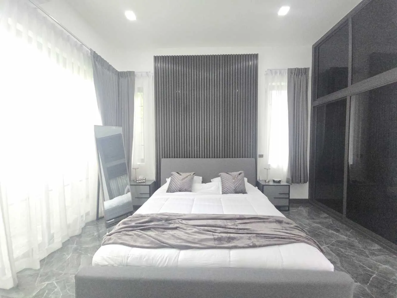 Property image - full photo 22