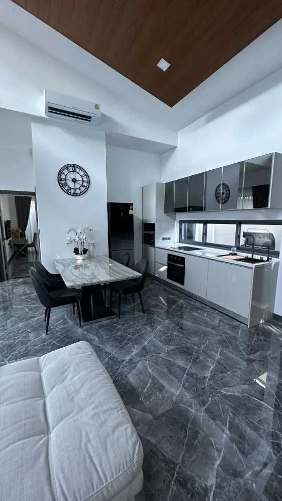 Property image - full photo 4