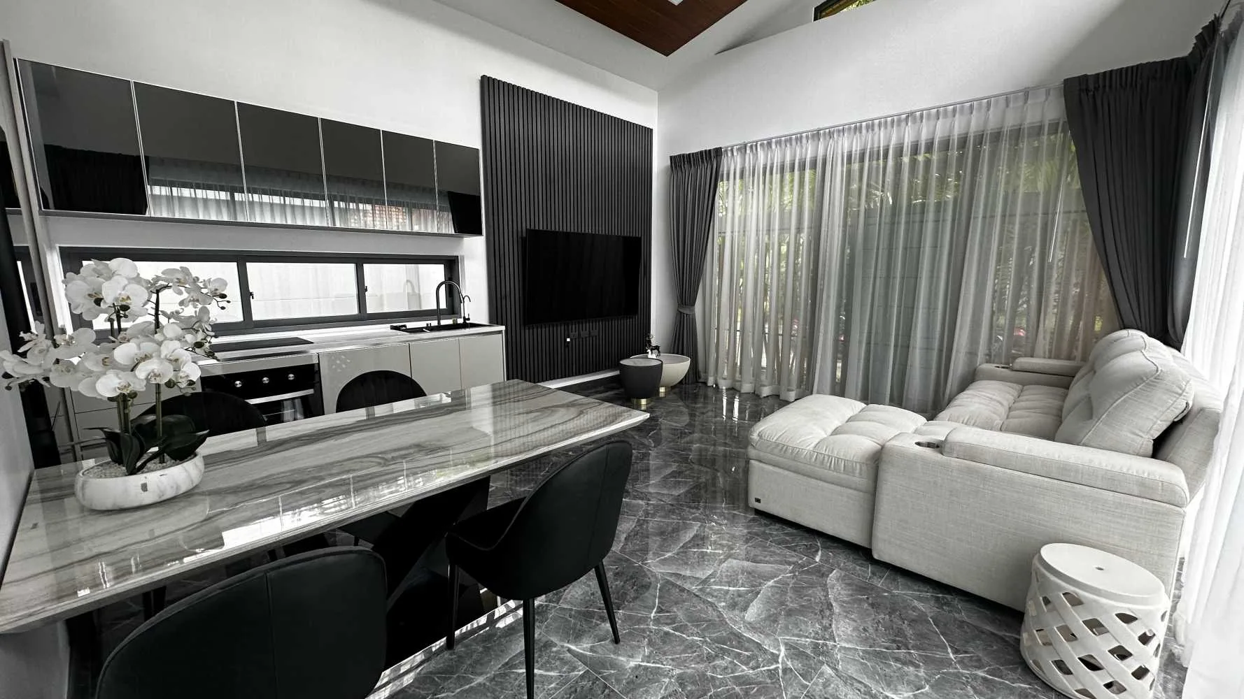 Property image - full photo 5