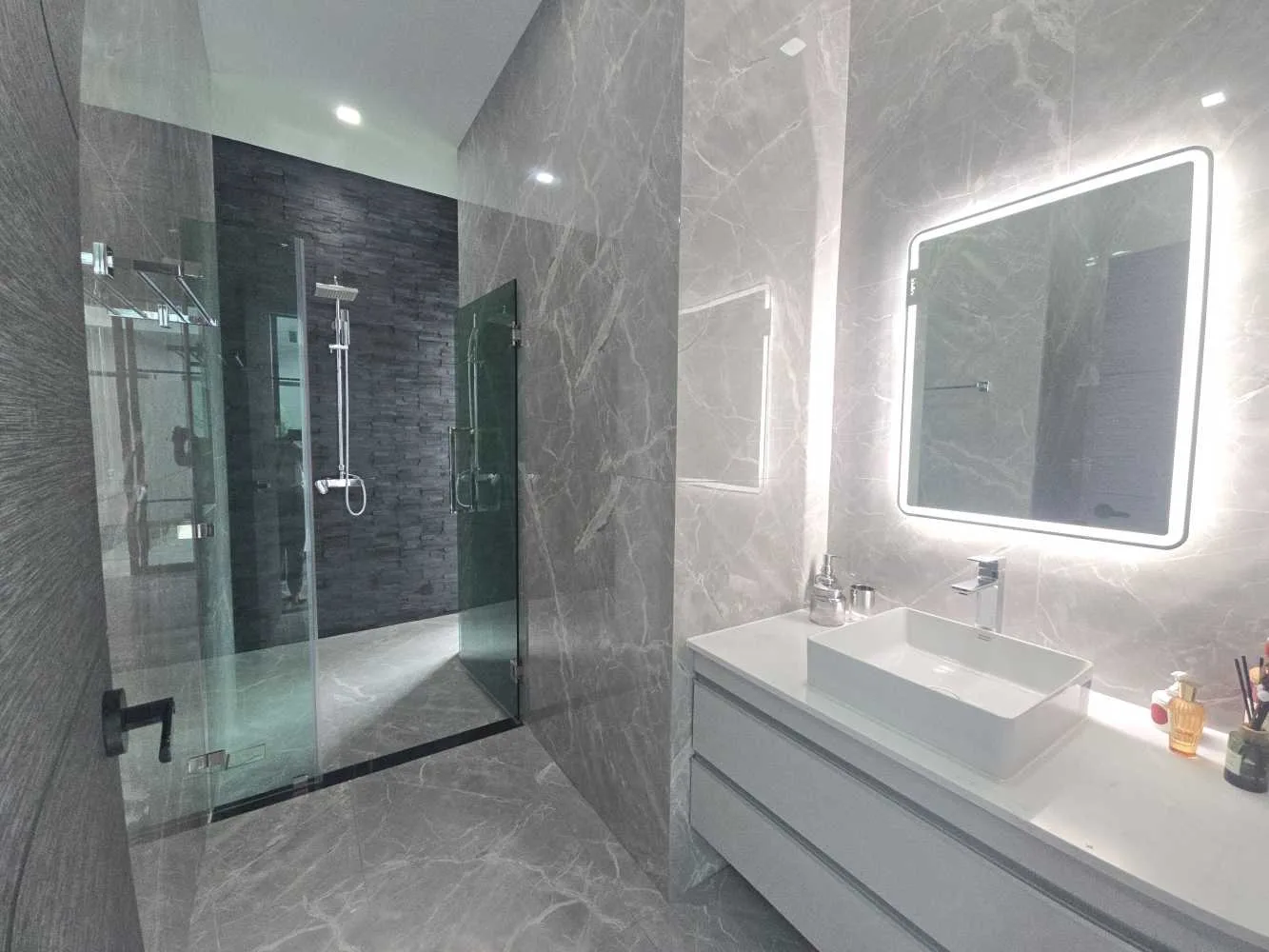 Property image - full photo 23