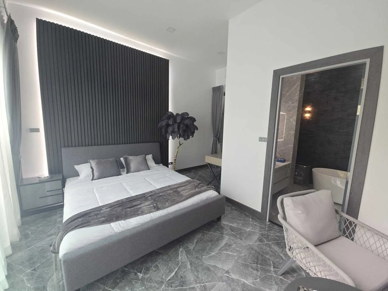 Property image - full photo 21