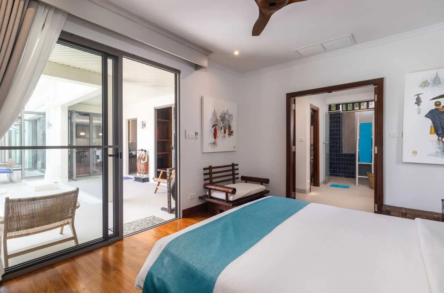 Property image - full photo 12