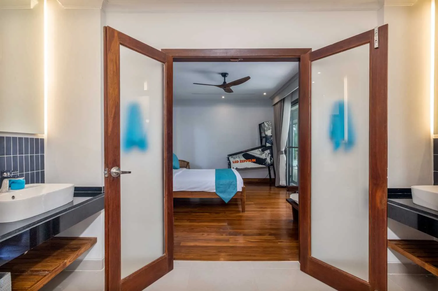 Property image - full photo 18