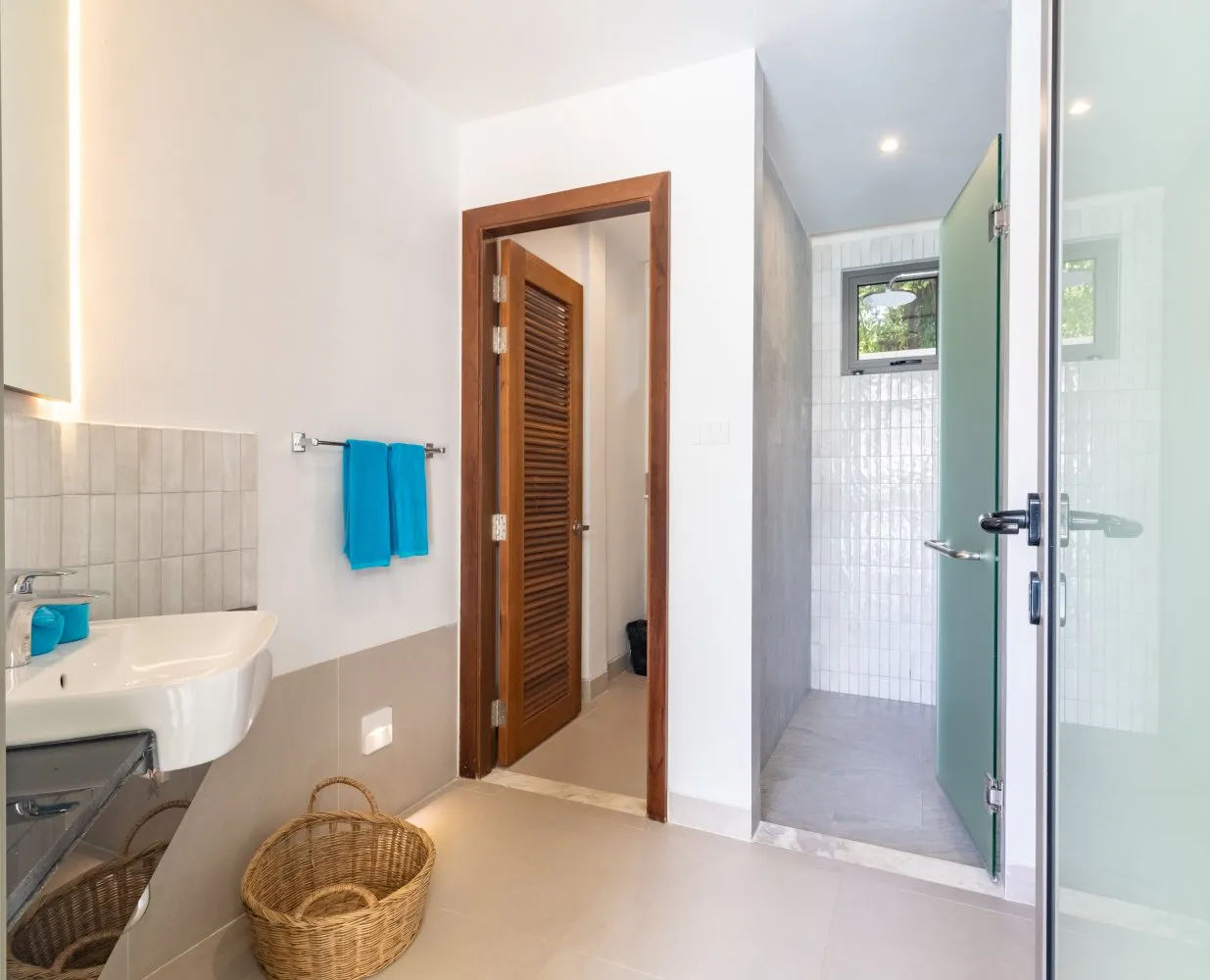 Property image - full photo 62