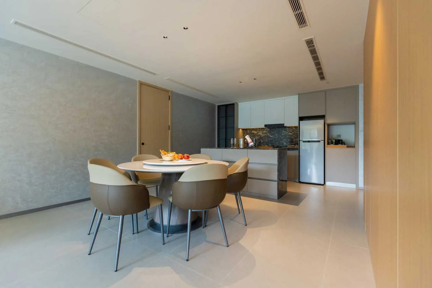 Property image - full photo 5