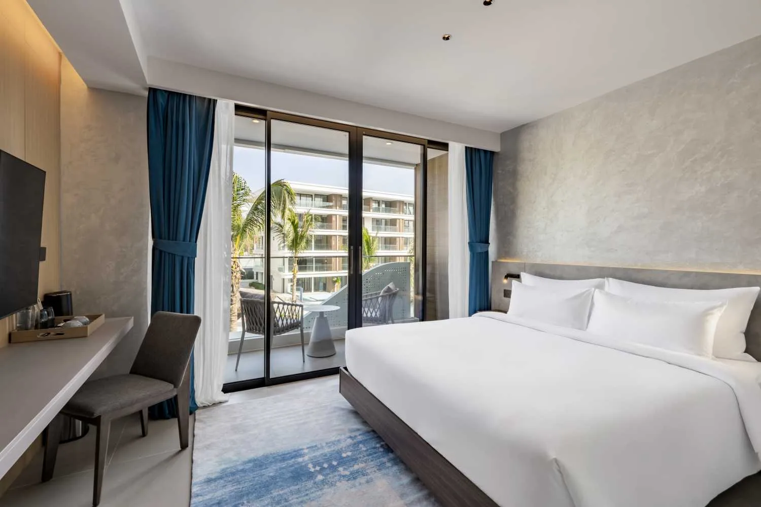 Property image - full photo 2