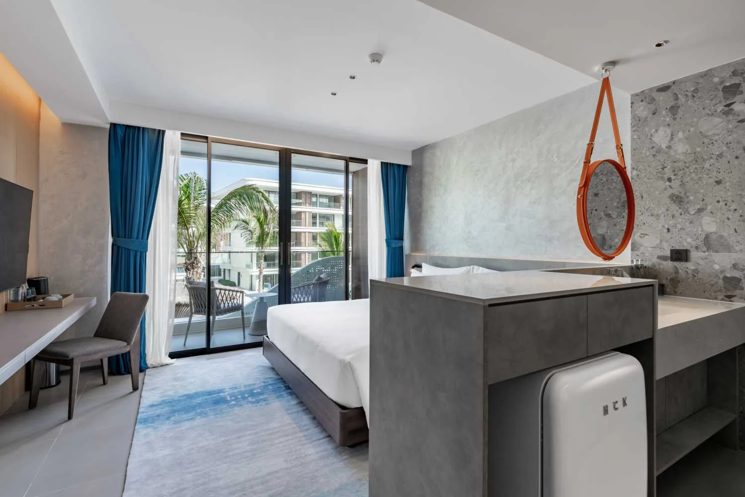 Property image - full photo 3