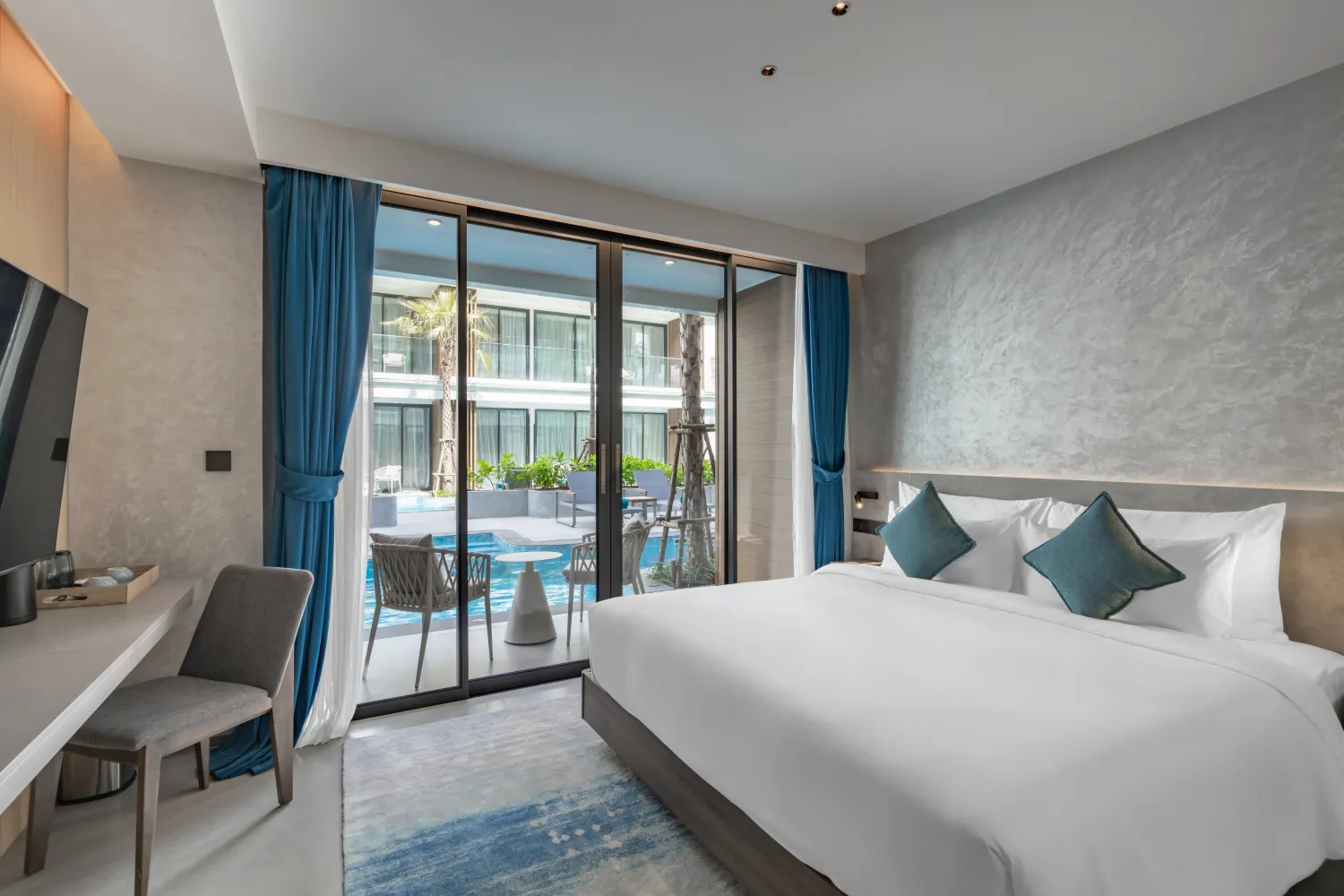 Property image - full photo 2