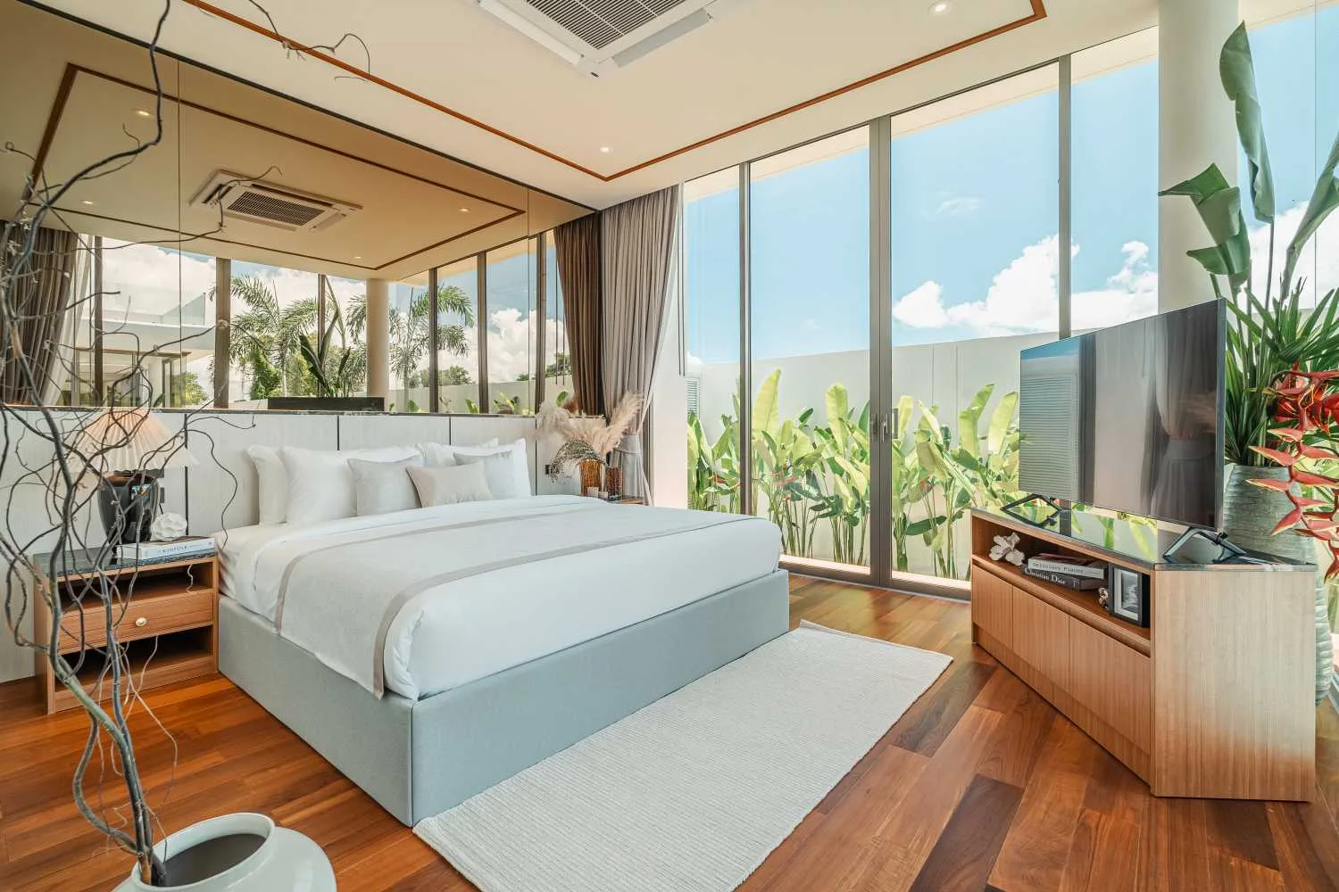 Property image - full photo 10
