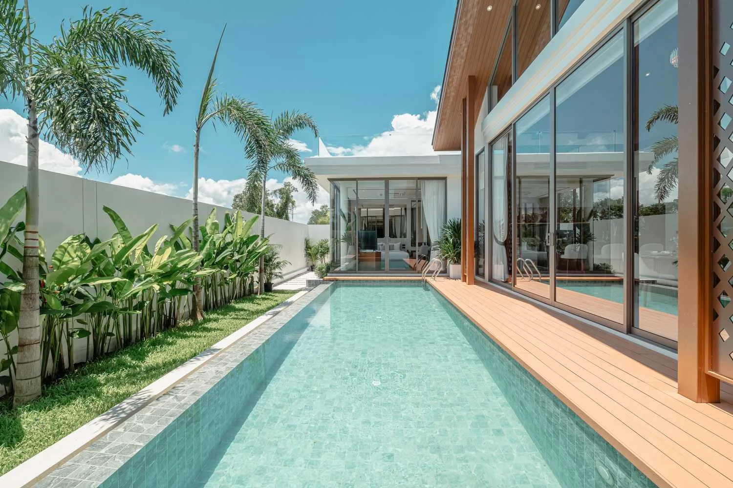 Property image - full photo 12