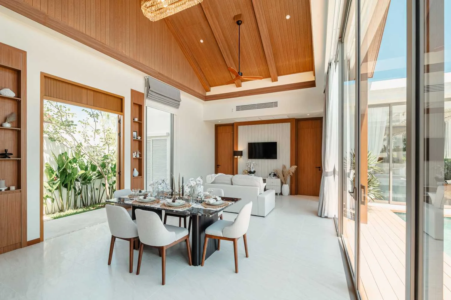 Property image - full photo 3