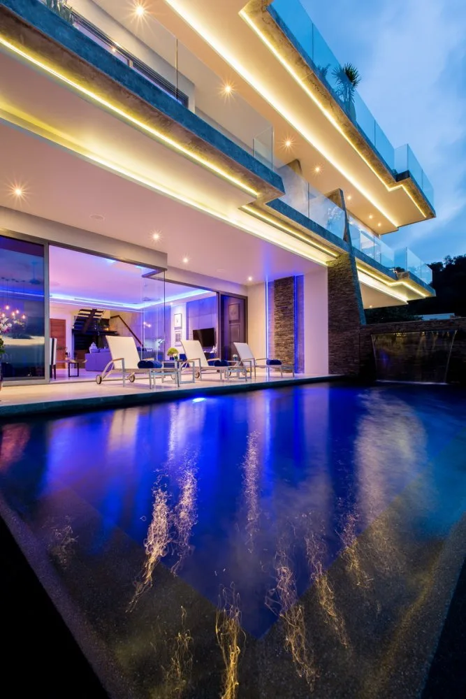 Property image - full photo 36