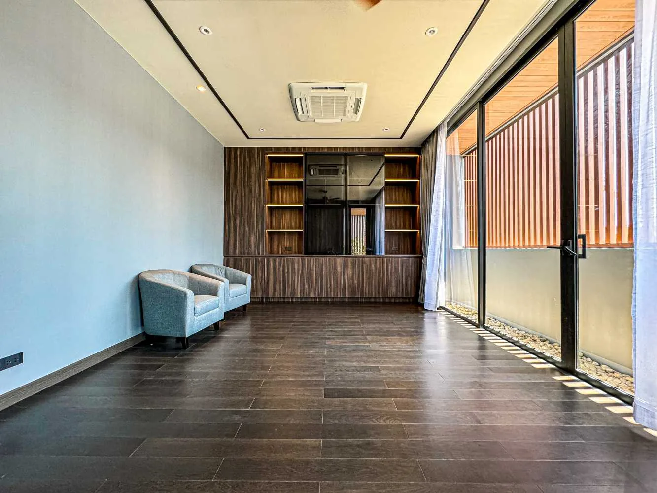 Property image - full photo 19