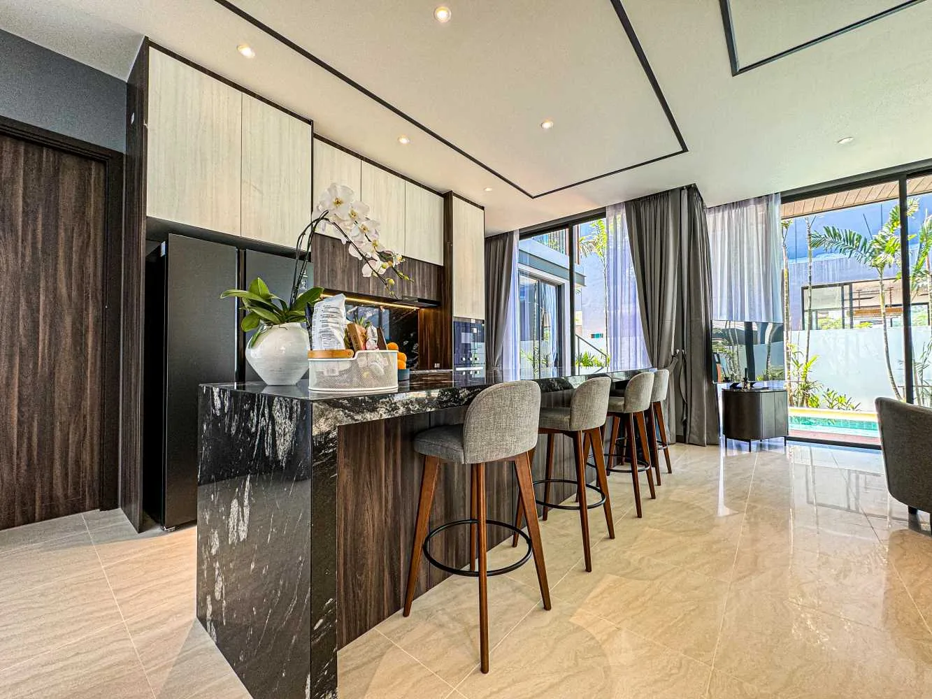 Property image - full photo 3