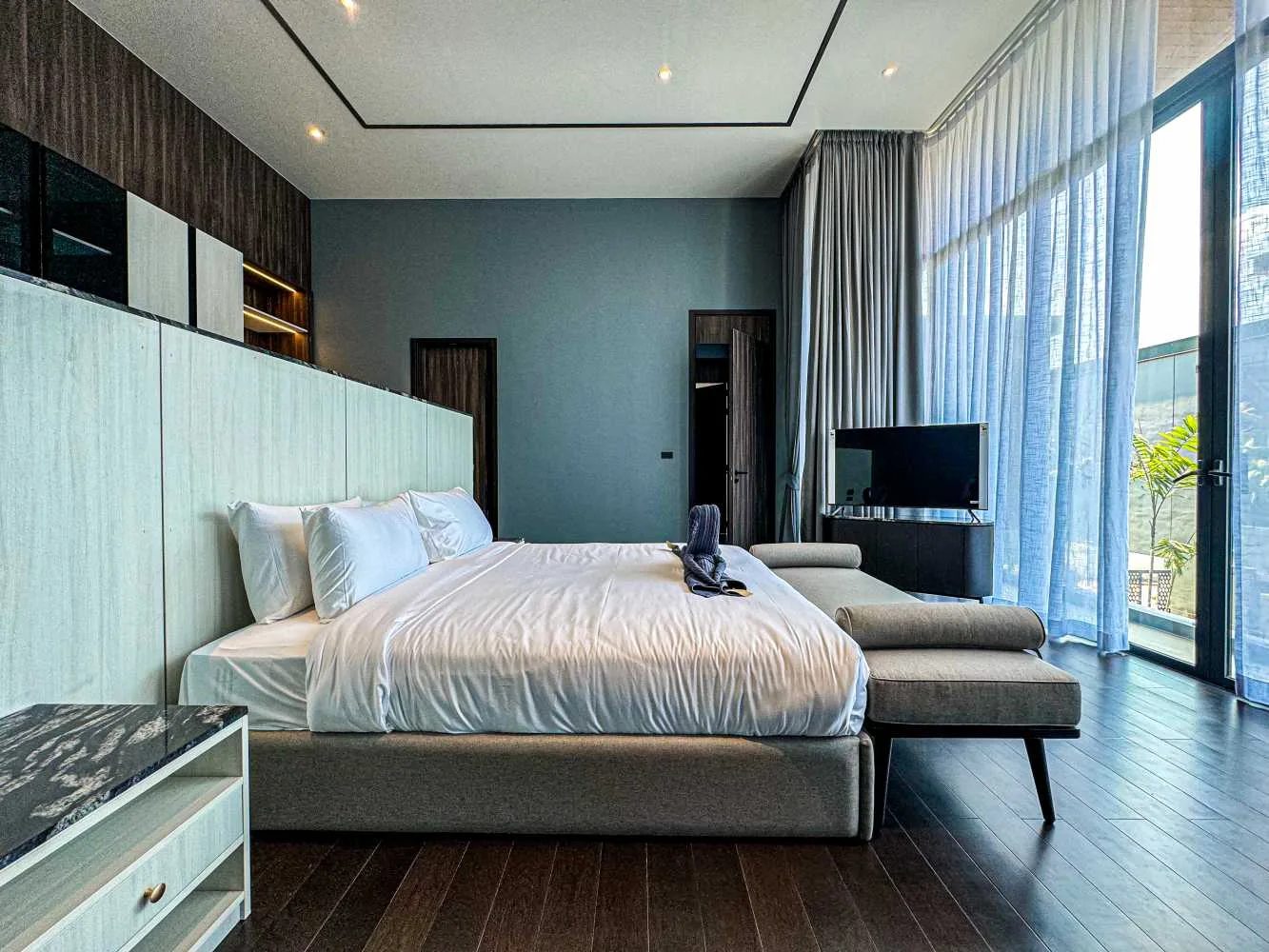 Property image - full photo 22