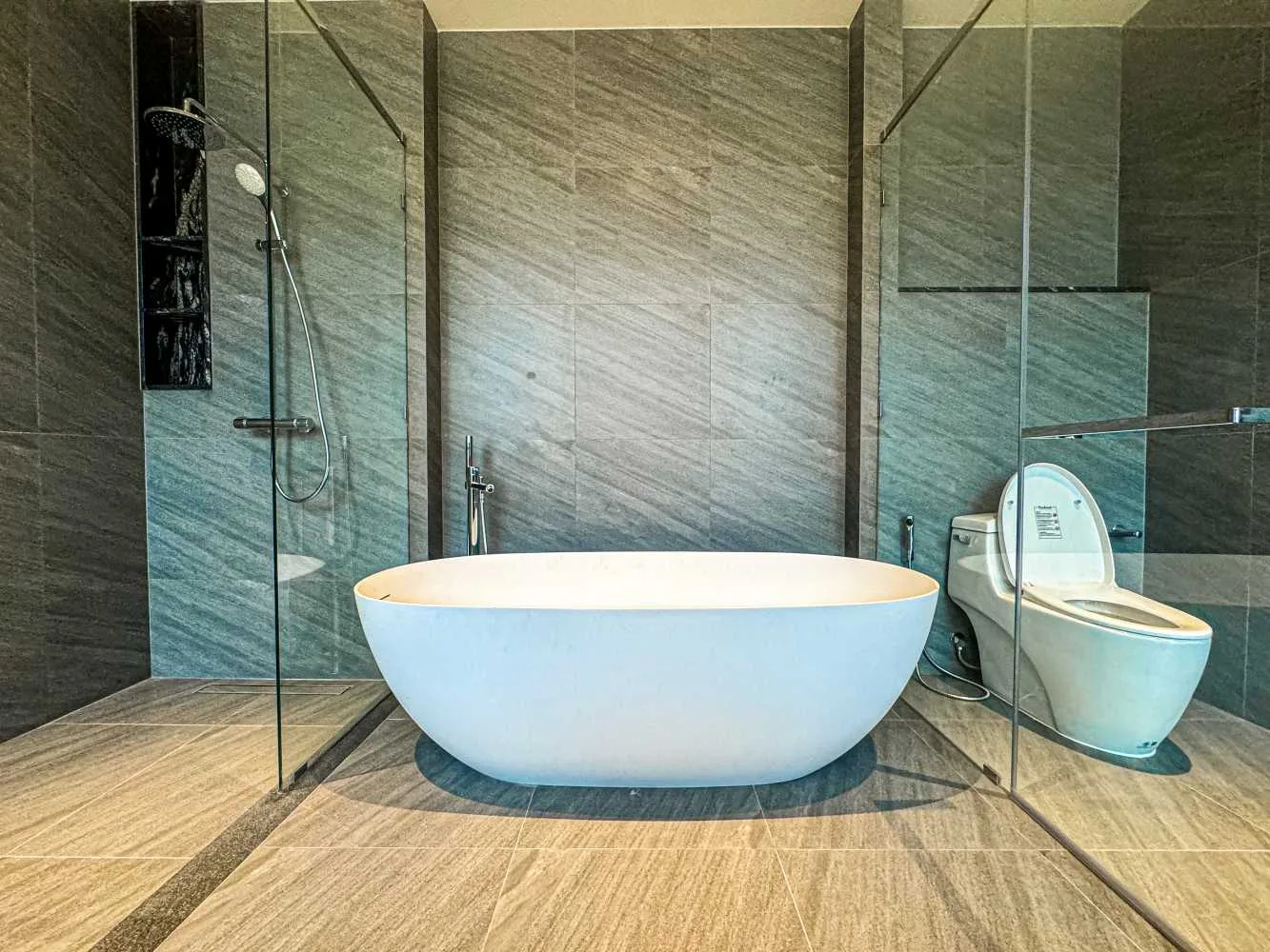 Property image - full photo 14