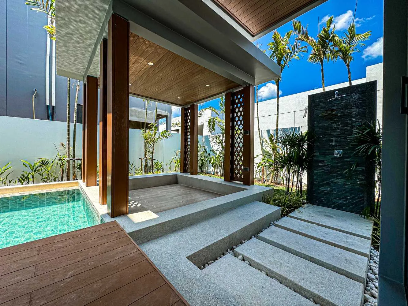 Property image - full photo 35