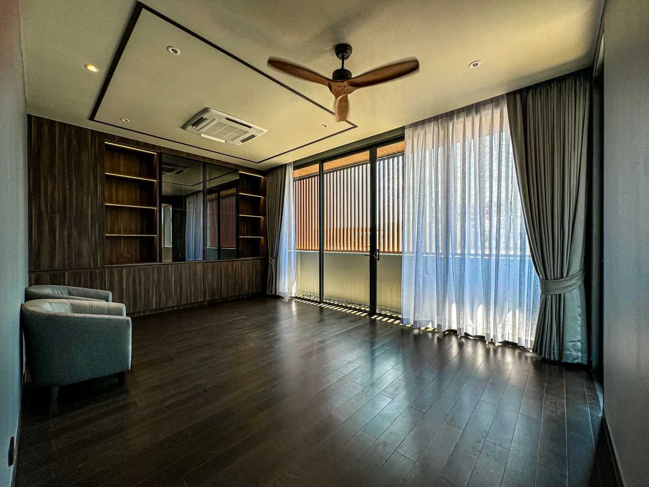 Property image - full photo 18