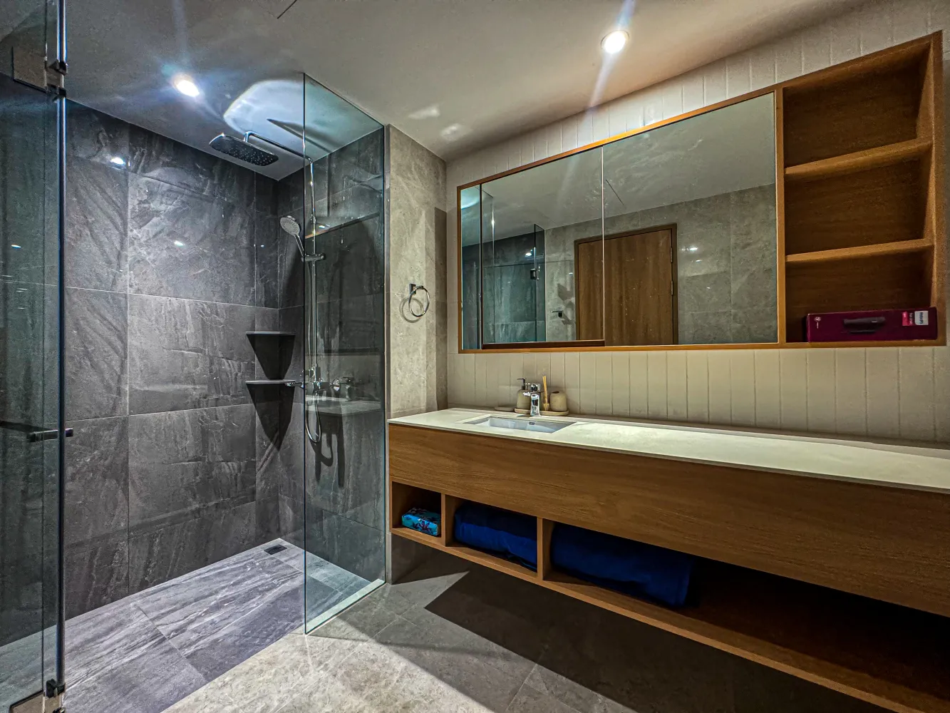 Property image - full photo 21