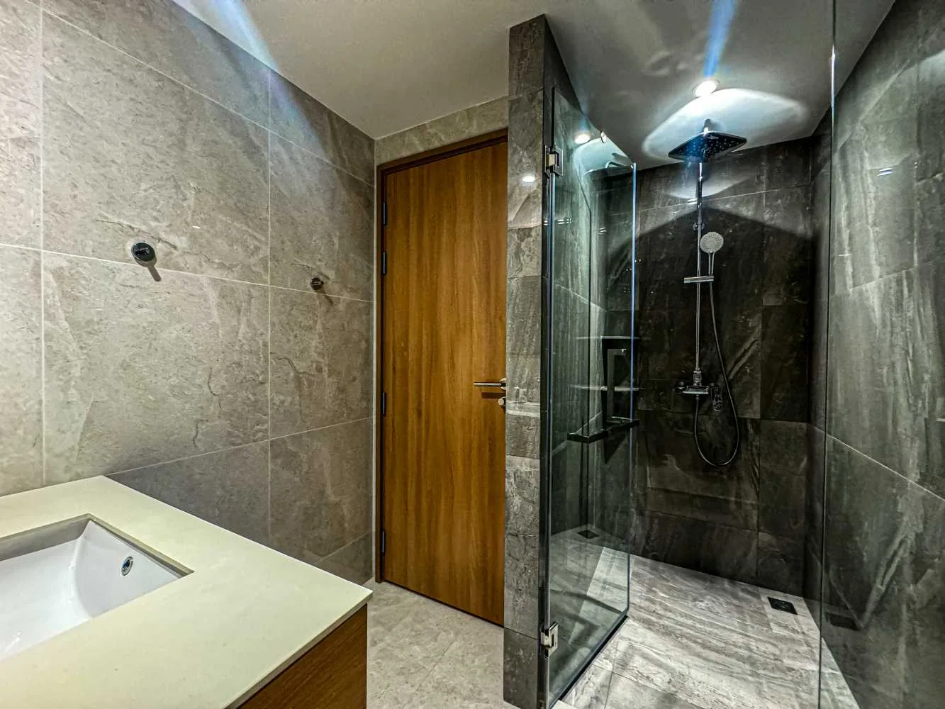 Property image - full photo 23