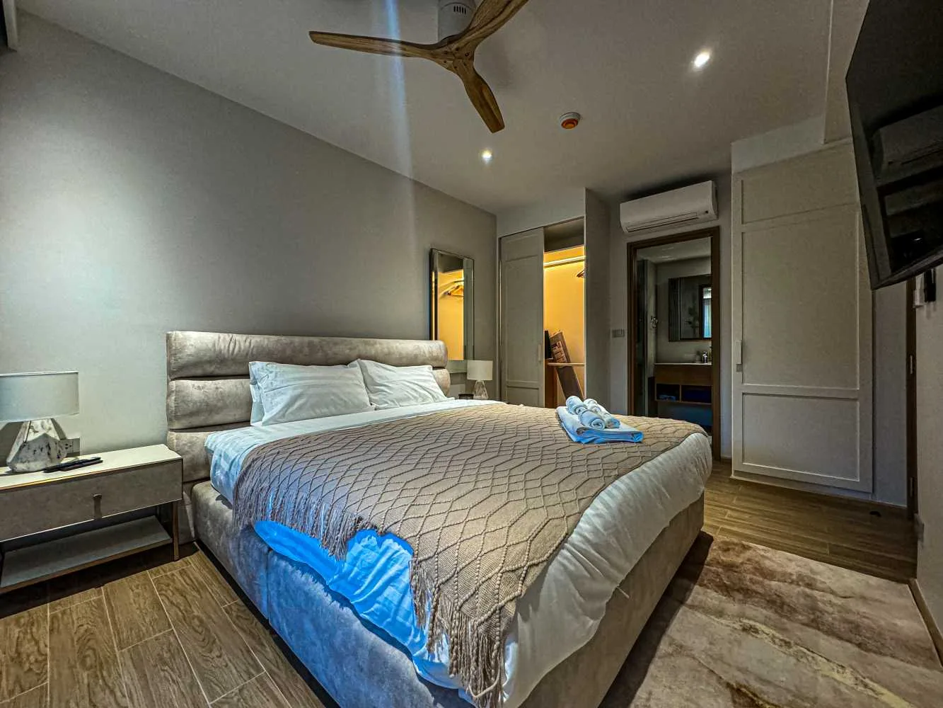 Property image - full photo 14