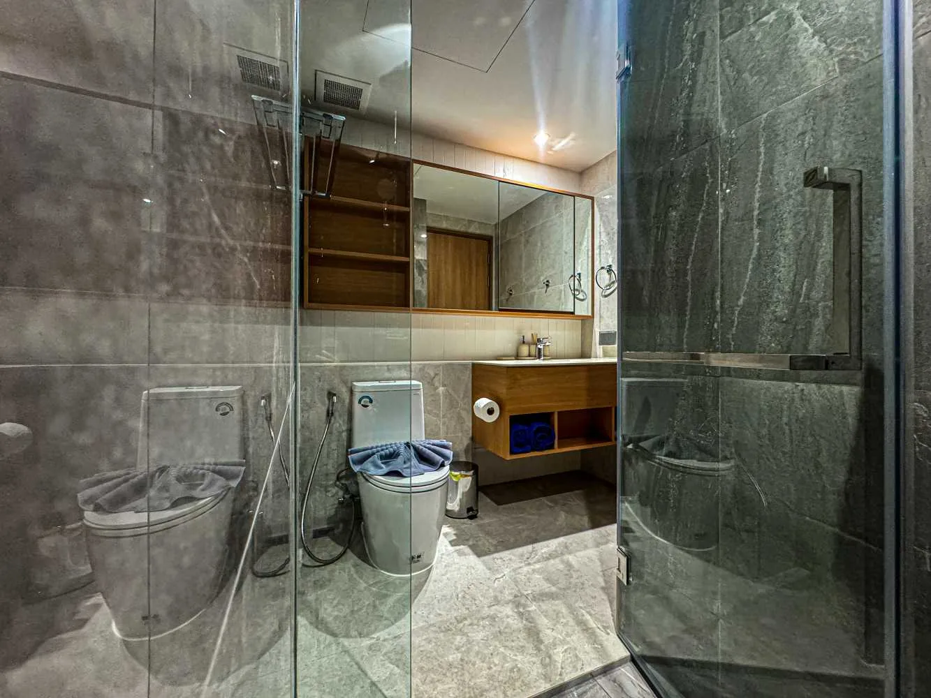 Property image - full photo 27