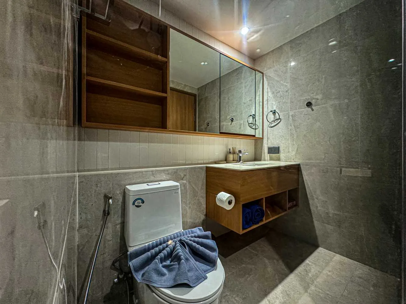 Property image - full photo 30