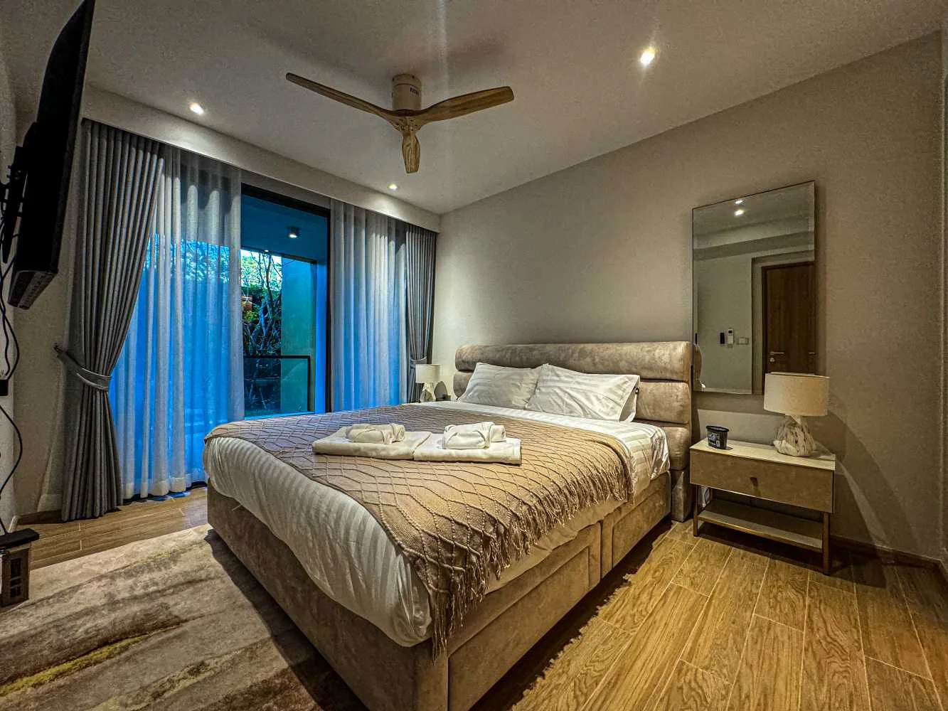 Property image - full photo 32