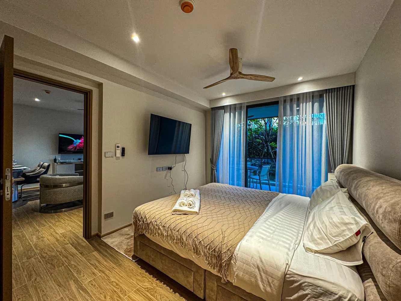 Property image - full photo 13