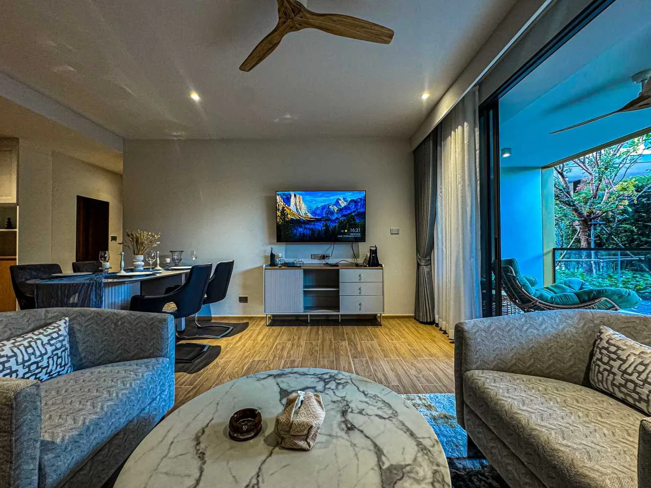 Property image - full photo 8