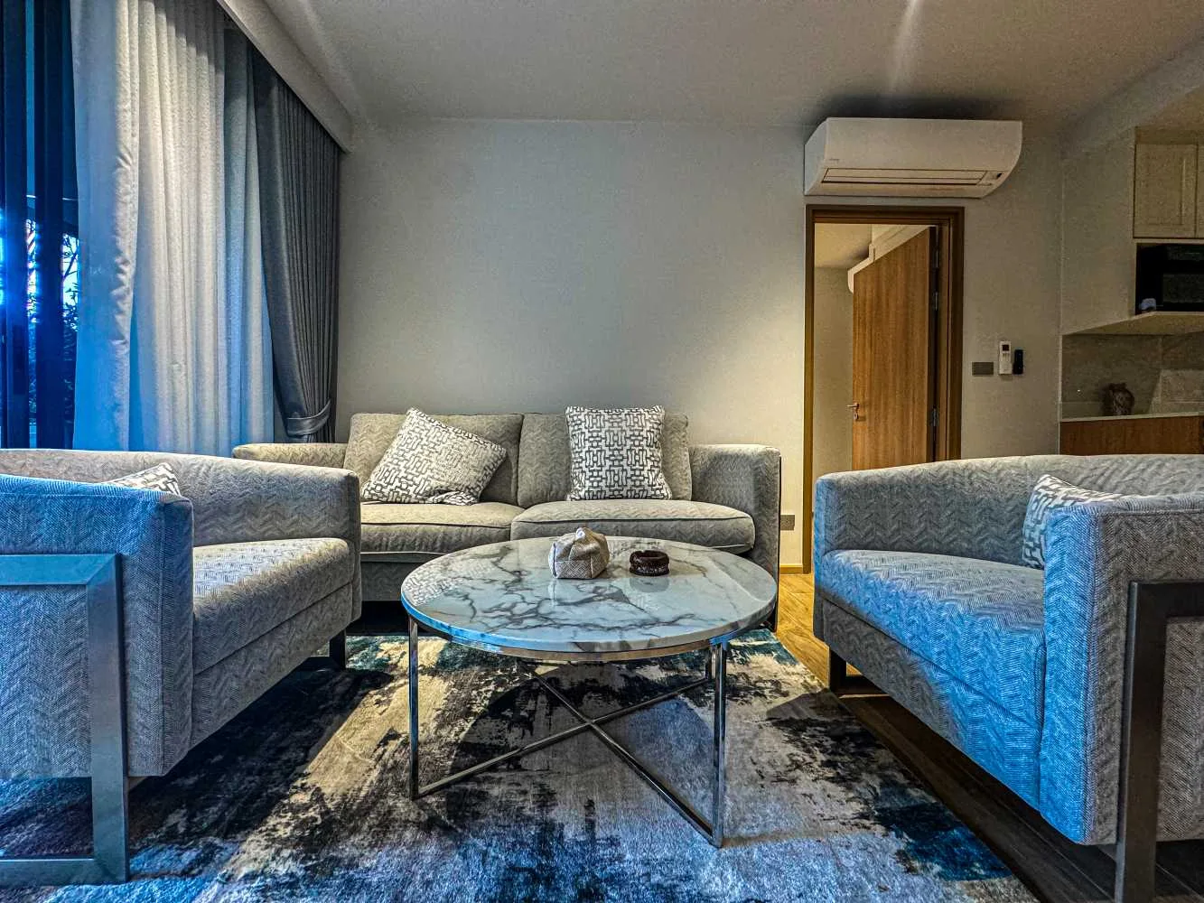 Property image - full photo 2