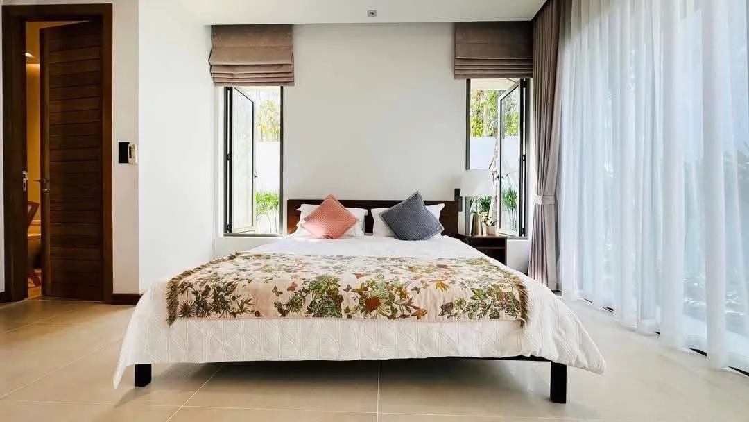 Property image - full photo 22