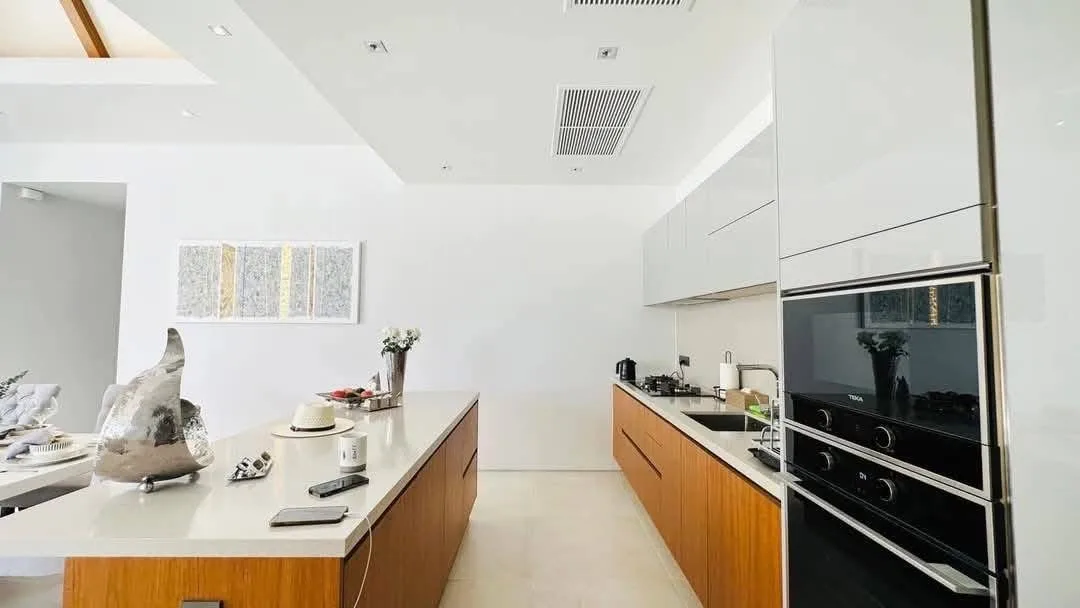 Property image - full photo 13