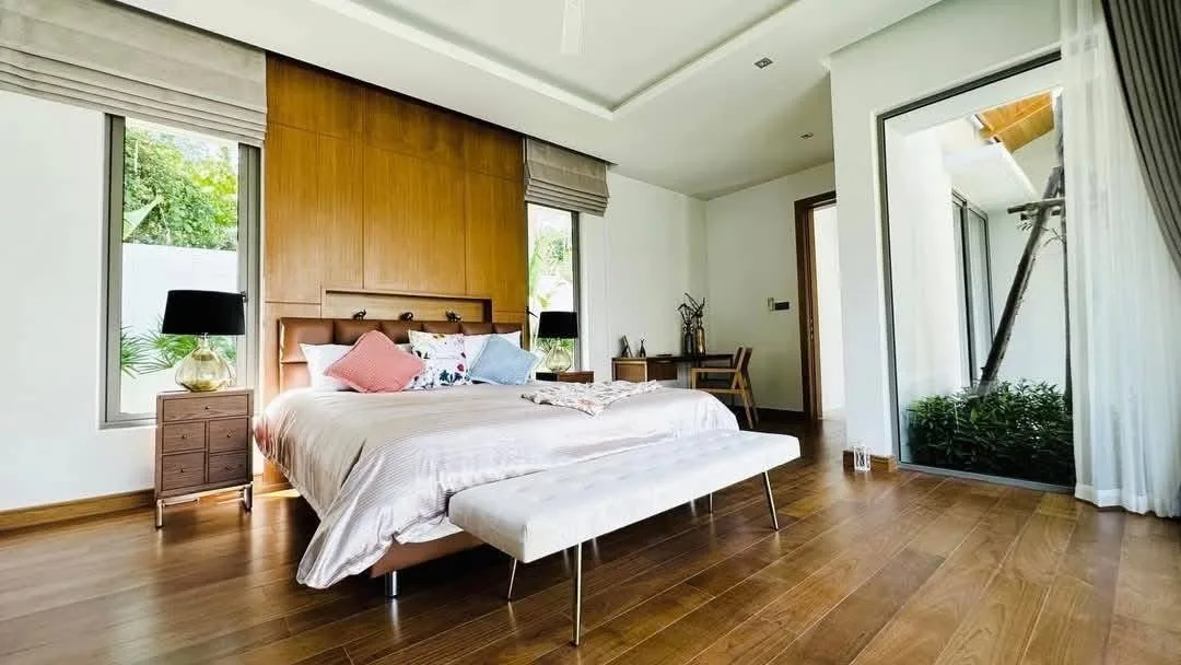 Property image - full photo 18