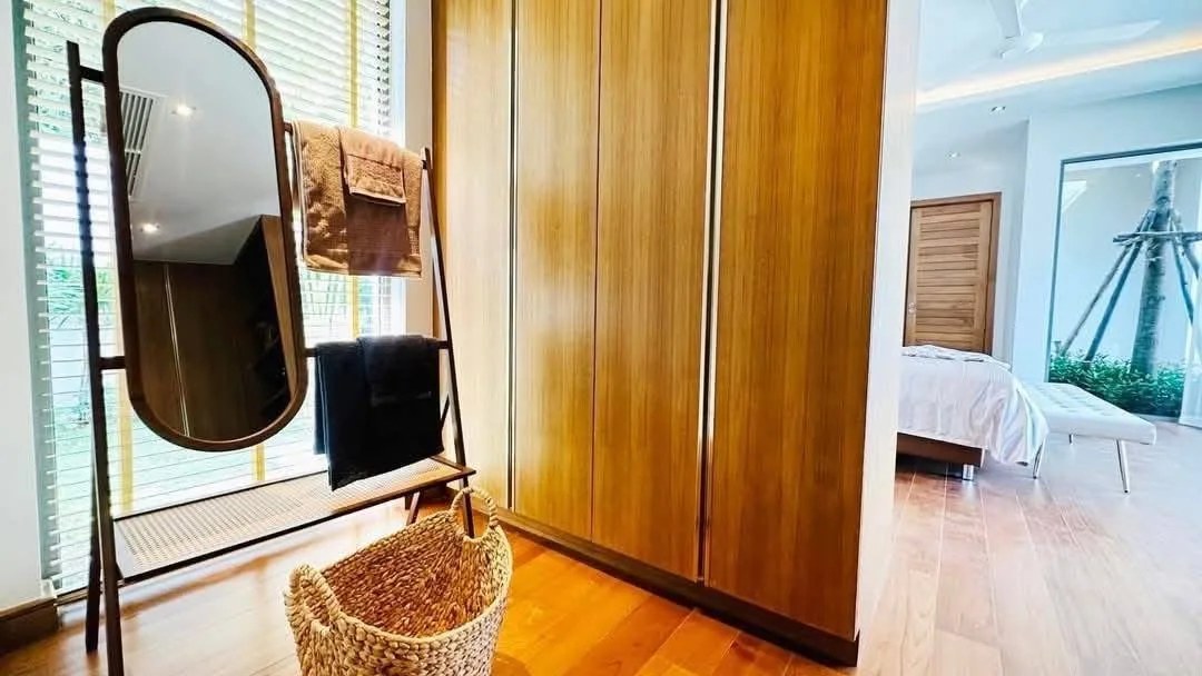 Property image - full photo 17