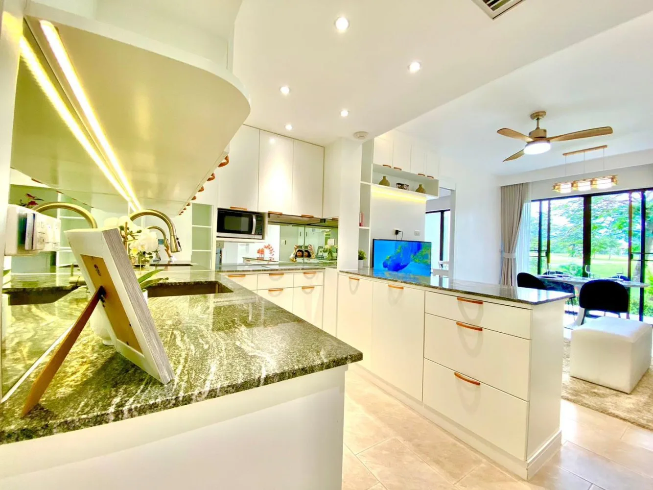 Property image - full photo 3