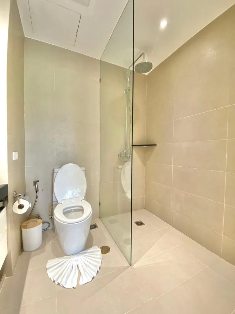 Property image - full photo 12
