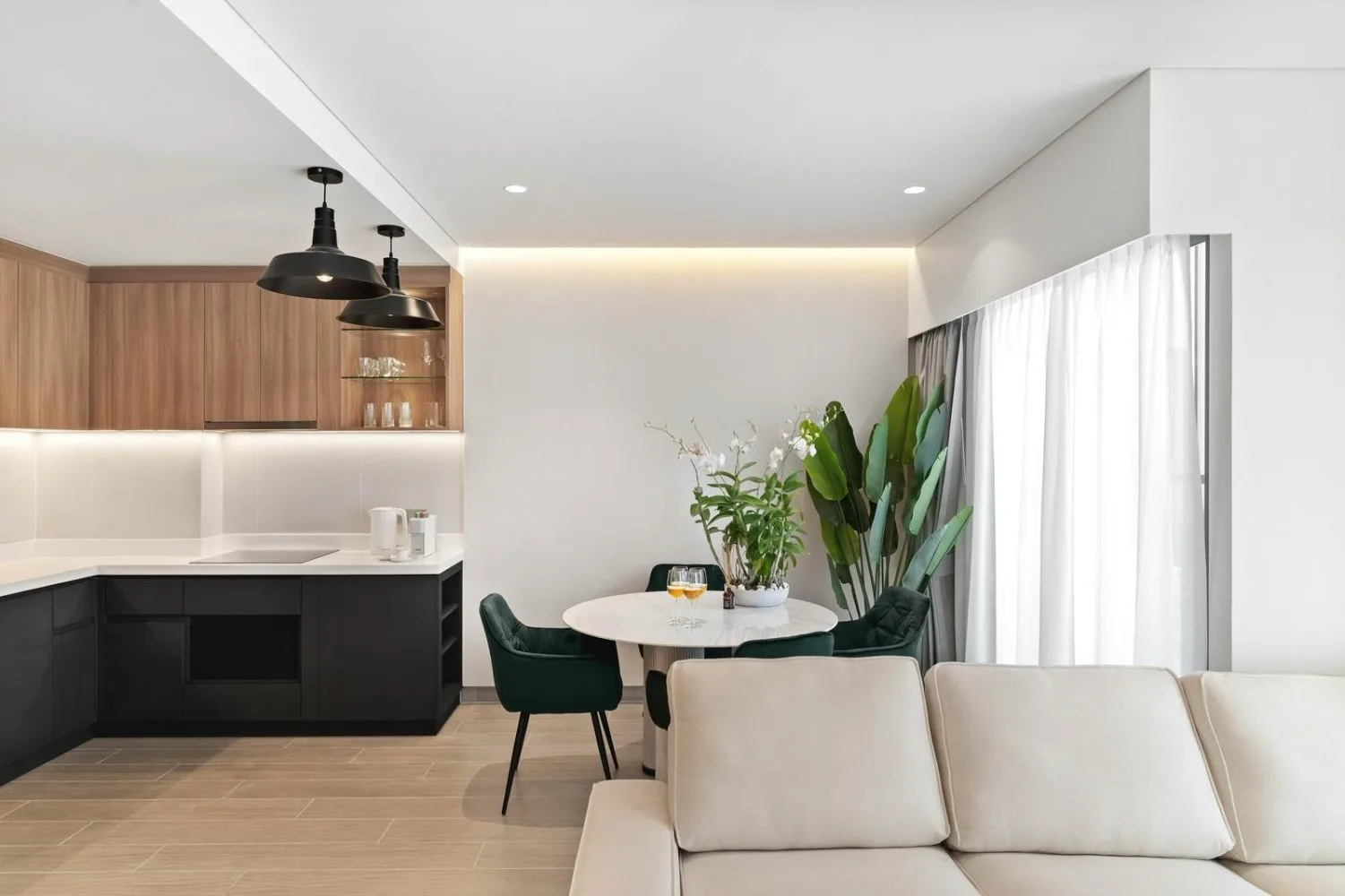 Property image - full photo 3