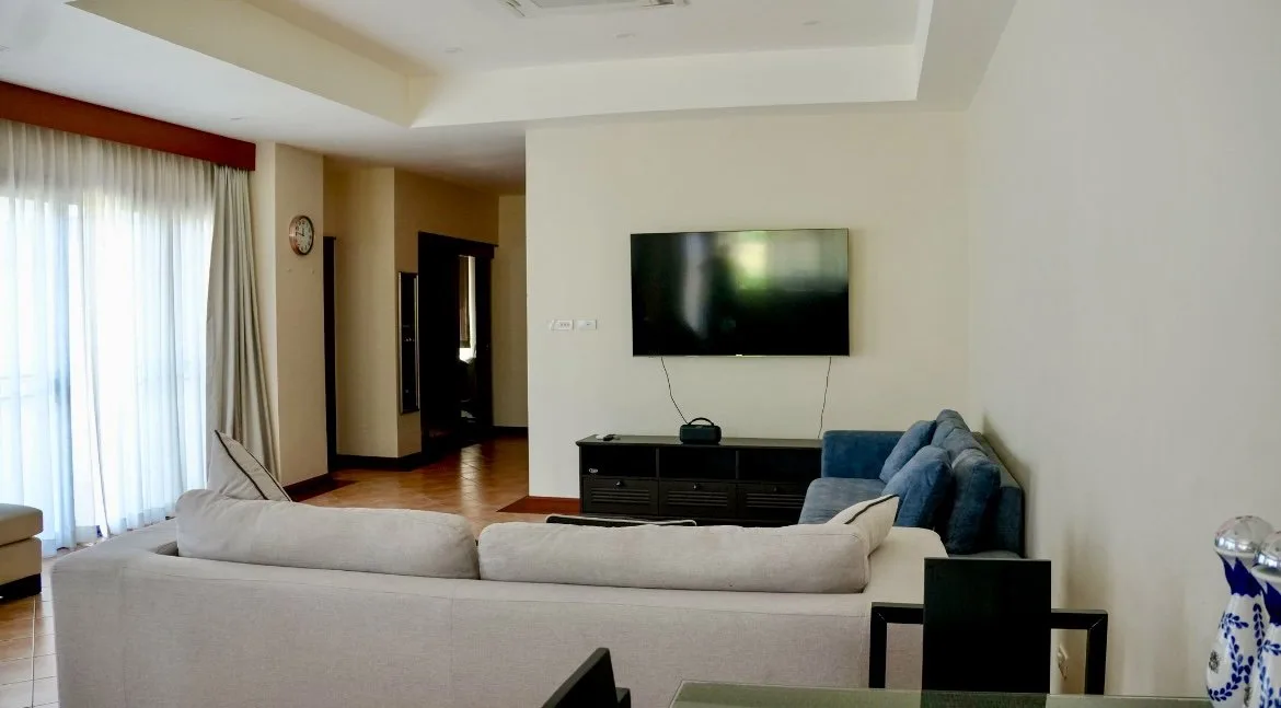 Property image - full photo 5