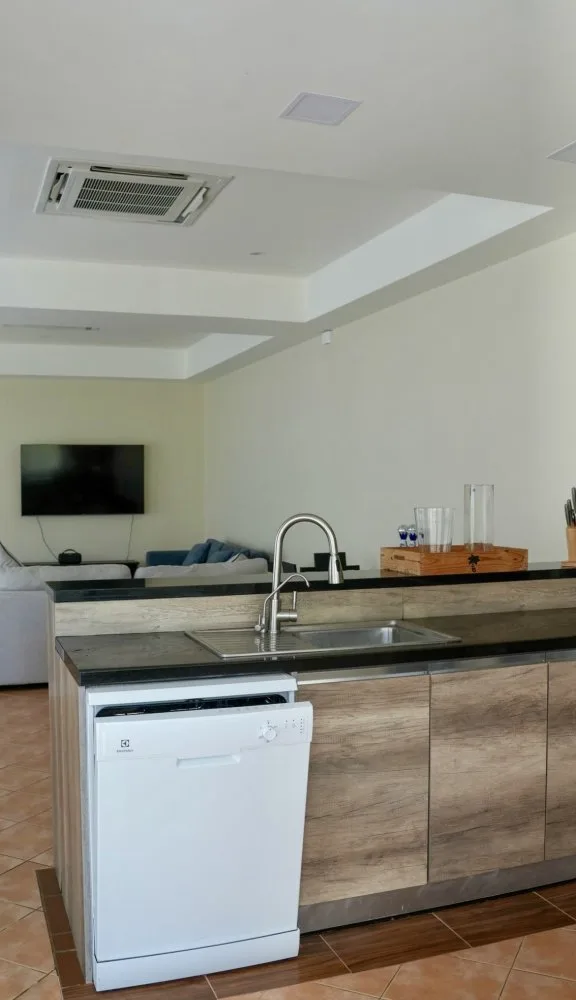 Property image - full photo 8