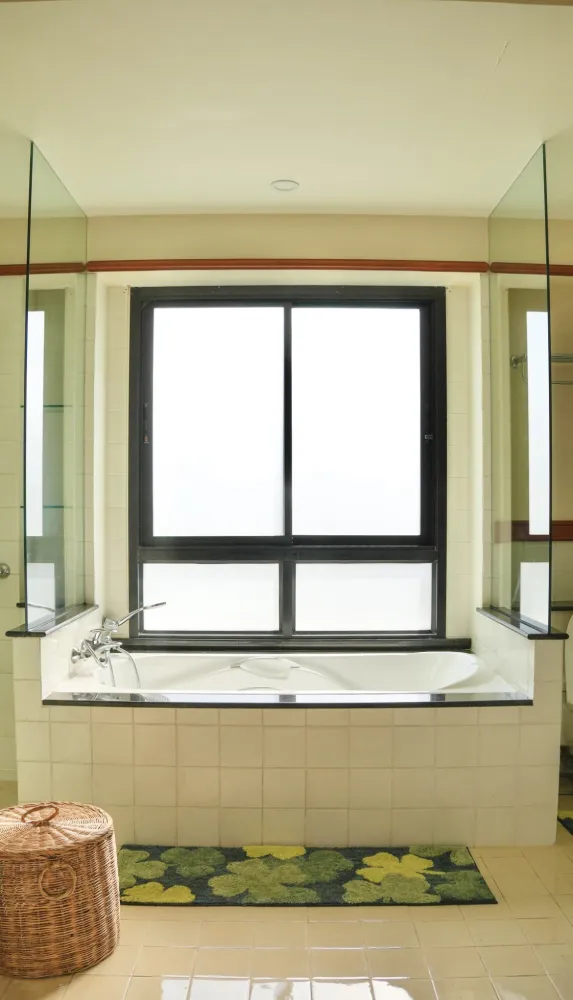 Property image - full photo 16